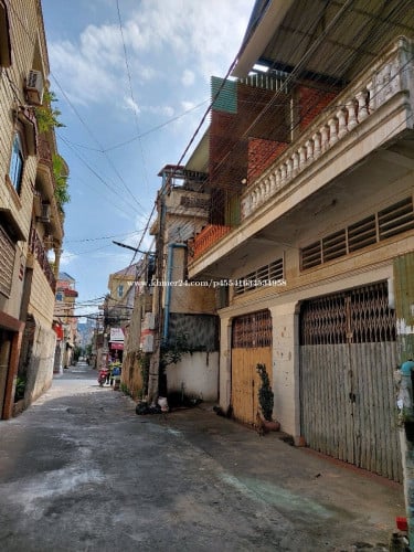 ផ្ទះលក់ប្រញាប់ម្តុំសន្ធរមុខ 13 ម៉ឺនចុះមក 11ម៉ឺនដុល្លា កាត់ប្លងរឹងជូន