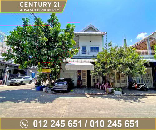 🏘 ផ្ទះល្វែង (កែង) ក្នុងបុរី ពិភពថ្មីចំការដូង1 ត្រូវការលក់បន្ទាន់ខ្លាំង