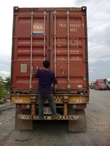 Empty Containter for sell