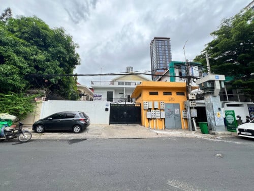 Villa For Rent- Bkk1