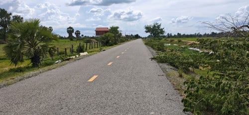 ដីក្រុងពោធិសាត់លក់បន្ទាន់