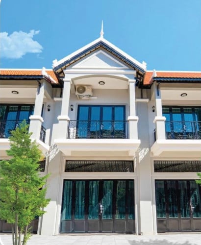 ផ្ទះល្វែងលក់បន្ទាន់នៅក្នុងបុរីទេសចរណ៍