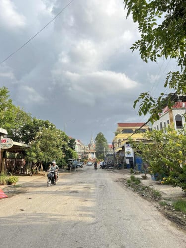 ផ្ទះអាជីវកម្ន