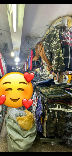 តូបកាច់ជ្រុងពីរជាប់គ្នាផ្សារអូរឫស្សីជាន់ឡៅតឿបោះដុំ