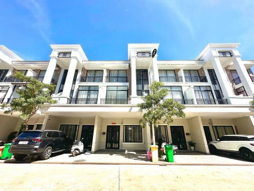 វីឡាកូនកាត់ លក់បន្ទាន់