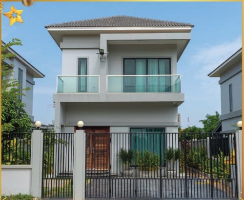 វីឡាទោលstandard ជាប់ផ្លូវធំ ក្បែស្រះទឹក