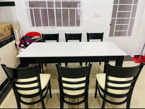 Dining table set