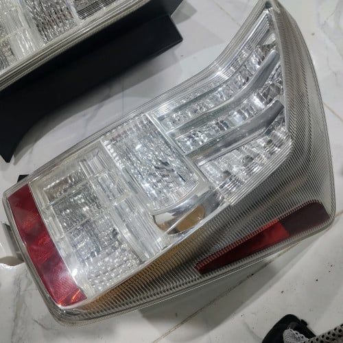 ស្តុបក្រោយស៊ីនអាមេរិក ខាងស្តាំ prius