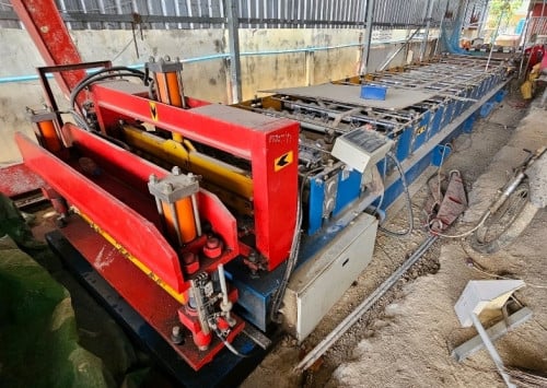 ម៉ាស៊ីនកិនស័ង្កសី7ភ្លី ម៉ាស៊ីនកៅឡាក់ស្ទូច និង ម៉ាស៊ីនកាត់ទរ មួយទឹកសម្រាប់លក់