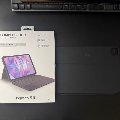 Logitech Combo Touch Keyboard for iPad Pro M4 11-inch (2024) , Full Set