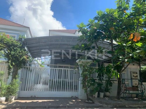 Villa for rent at borey Angkor Phnompenh