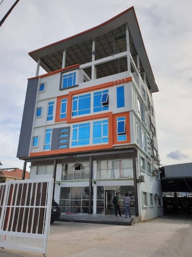 អាគារនិងឃ្លាំងជួលមុខព្រលាន​យន្តហោះ​ ពោធិ៍សែនជ័យ​ ភ្នំពេញ​