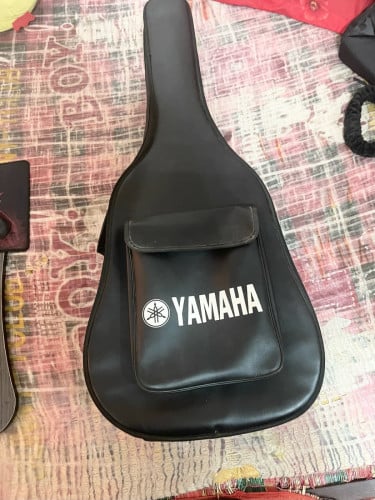 ចង់លក់ហ្គីតាប្រើផ្ទាល់ខ្លួនទុកចោលជាង2ឆ្នាំមិនដែលប្រើសោះថ្មី98%