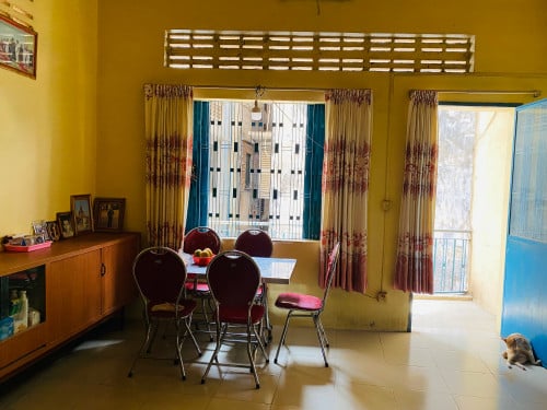 ផ្ទះល្វែងជាន់ទី២សំរាប់លក់ Flat 2nd floor for sale