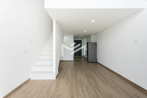 Morgan EnMaison–32nd Floor, 2 Bedroom Duplex (Tower 2)📍
