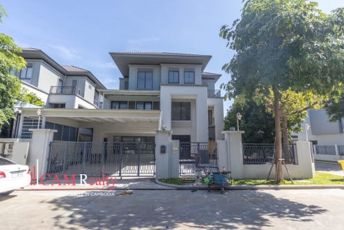 វីឡាឃ្វីន (Queen Villa) សម្រាប់លក់ក្នុងបុរីជីបមុង ៦០ មែត្រ| Chip Mong Land, Landmark 60M