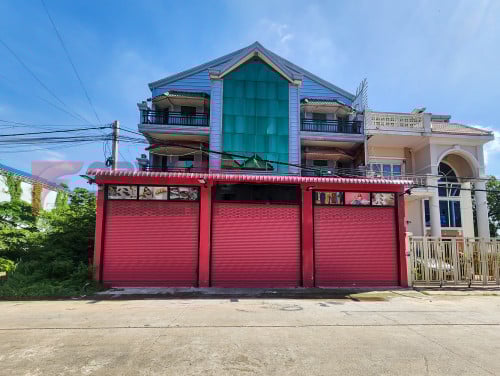 🏡ផ្ទះ​សំរាប់លក់បន្ទាន់នៅក្នុងភូមិរលួស សង្កាត់ជើងឯក ខណ្ឌដង្កោ ភ្នំពេញ