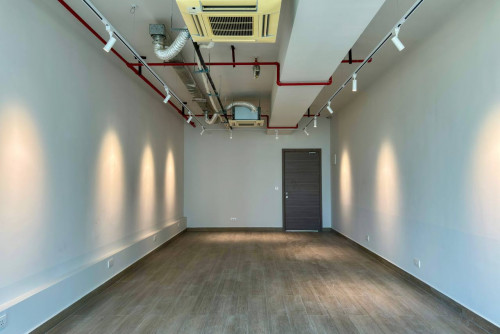 Affordable Office Space for Rent at The Peak near Diamond Island
