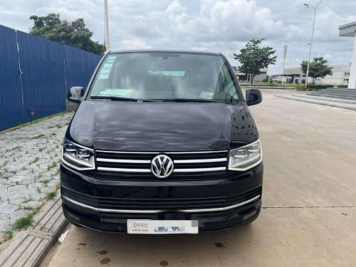 VOLKSWAGEN CARAVELLE