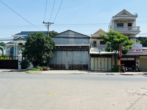 ឃ្លាំងសម្រាប់ជួល សង្កាត់វាលស្បូវ