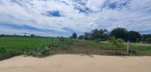 ដីក្រោយអនុវិទ្យាល័យបែកចាន លក់បន្ទាន់