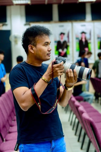 ទទួលថត វិដេអូសម្រាប់ Digital Marketing