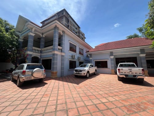 6 Bedroom | Villa For Rent in Toul Kork
