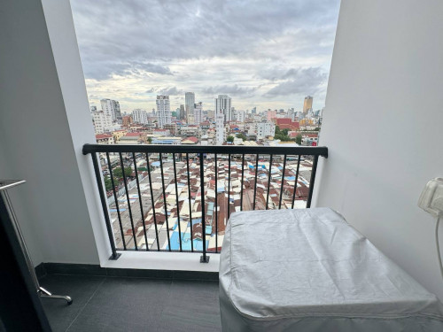 Nice One bedroom for rent at Russian market