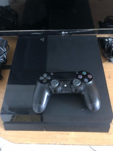 PS4 JP(ជប៉ុន) + original controller 120$
