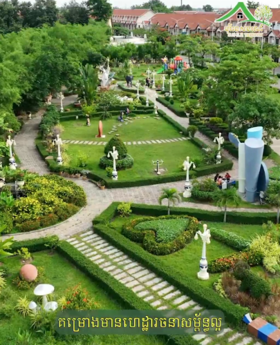 បុរីទេសចរណ៍បានប្រើប្រាស់ផ្ទៃដីស្ទើរតែ50% នៃផ្ទៃដីសរុបសម្រាប់ការរចនាហេដ្ធារចនាសម្ព័ន្ធសួនសាធារណះ