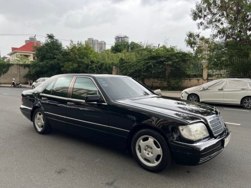 សេដ៉េសមុខយក្ស Mercedes S320 W140 ឆ្នាំ 1997 ខ្មៅ ម៉ាសុីន គ្រឿងក្រោមស្អាត  ម៉ាសុីនត្រជាក់
