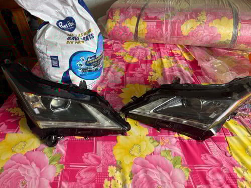 ចង្កៀង​មុខ​RX 350 2016 គុជ​មួយ​ហ្សីន​តំលៃ​ចចារ​