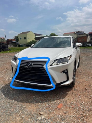 ប៉ាណា​មុខ​RX 350 2016 ហ្សីន​ជាប់​ឡាន​