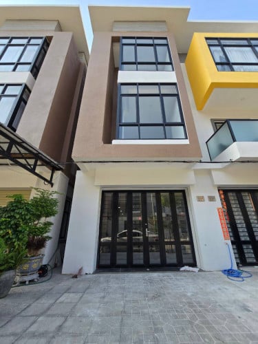 ផ្ទះលក់ ទីតាំង បុរីប៉េងអីម2 ខណ្ឌដង្កោ។