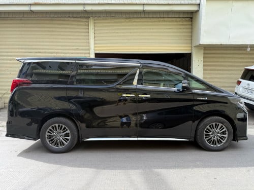 2018 ALPHARD HYBRID EXECUTIVE LOUNGE FOR SALE