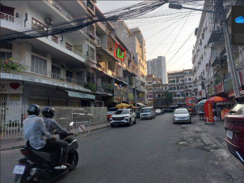 លក់ផ្ទះបន្ទាន់ ចំកណ្តាលទីក្រុង និងទីប្រជុំជន