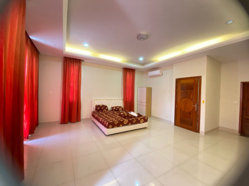 ផ្ទះវីឡាភ្លោះលក់នៅបុរីពិភពថ្មីសំរោងអណ្តែត