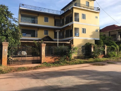 អាគារប៊ូទិចលក់ក្រោមទីផ្សារ40%នៅសាលាកំន្សែងសង្កាត់ស្វាយដង្គុំ