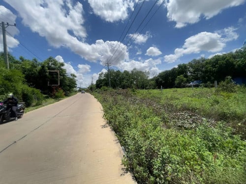 ๐ฆLand Available for Urgent Sale at a Special Price (Negotiable).