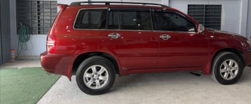 Highlander ឆ្នាំ 01 V6 ប៉ុង2 ឡានស្អាតមិនបុក មិនកាត់ត ស្ងោប្ដូរពណ៌