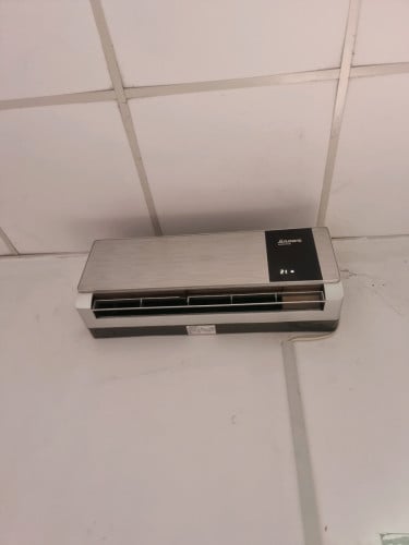 Jinova 1.5hp inverter 018 93% មាន4គ្រឿង