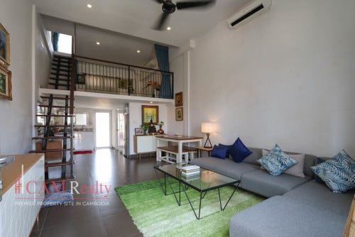 Renovated 2 Bedroom Duplex For Sale in Sangkat Chakto Mukh