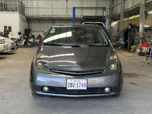 Toyota Prius 2008 Half Full