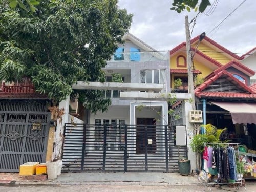 Villa for rent at Chrouy Changva