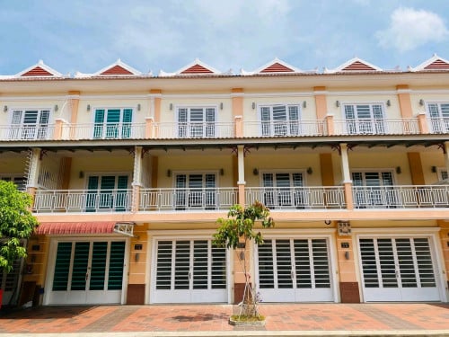 លក់ផ្ទះតម្លៃក្រោមទីផ្សា