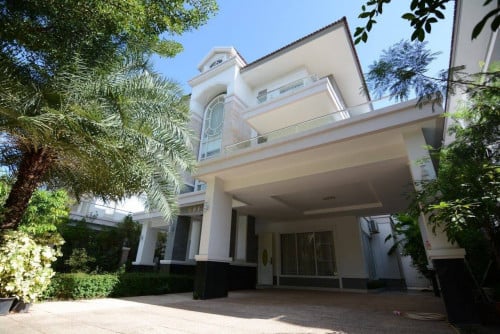 永旺2附近  炳发成小区王后别墅出租