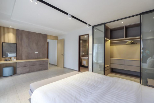 ELEGANCE ONE BEDROOM FOR RENT AT BTB ☘️