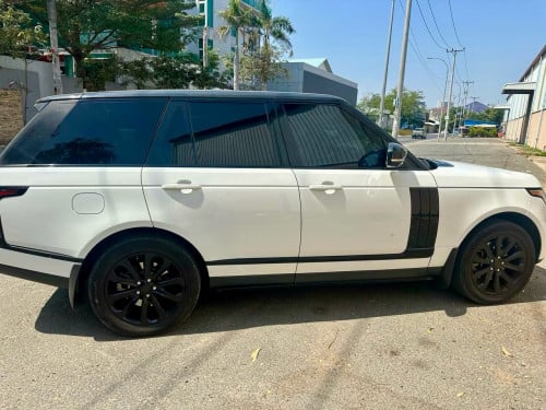 RANG ROVER 2014 ពណ៌​ស​ សំរាប់​លក់