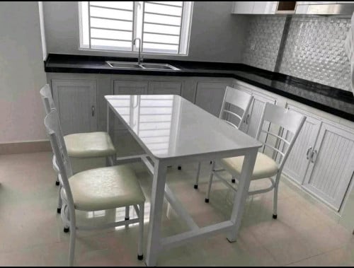 ឈុតតុបាយ