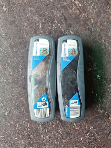 ម៉ាចវ៉ែនតាពាក់ហែលទឹក